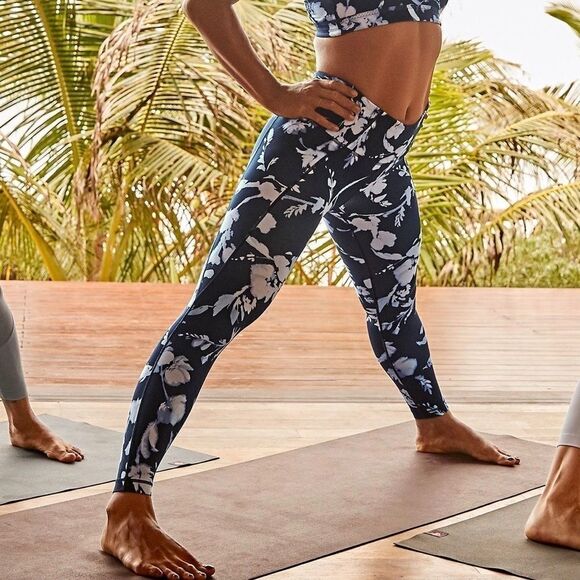 ATHLETA Water Flower Print 7/8 Yoga Gym Leggings Navy Blue XXS - Picture 1 of 6